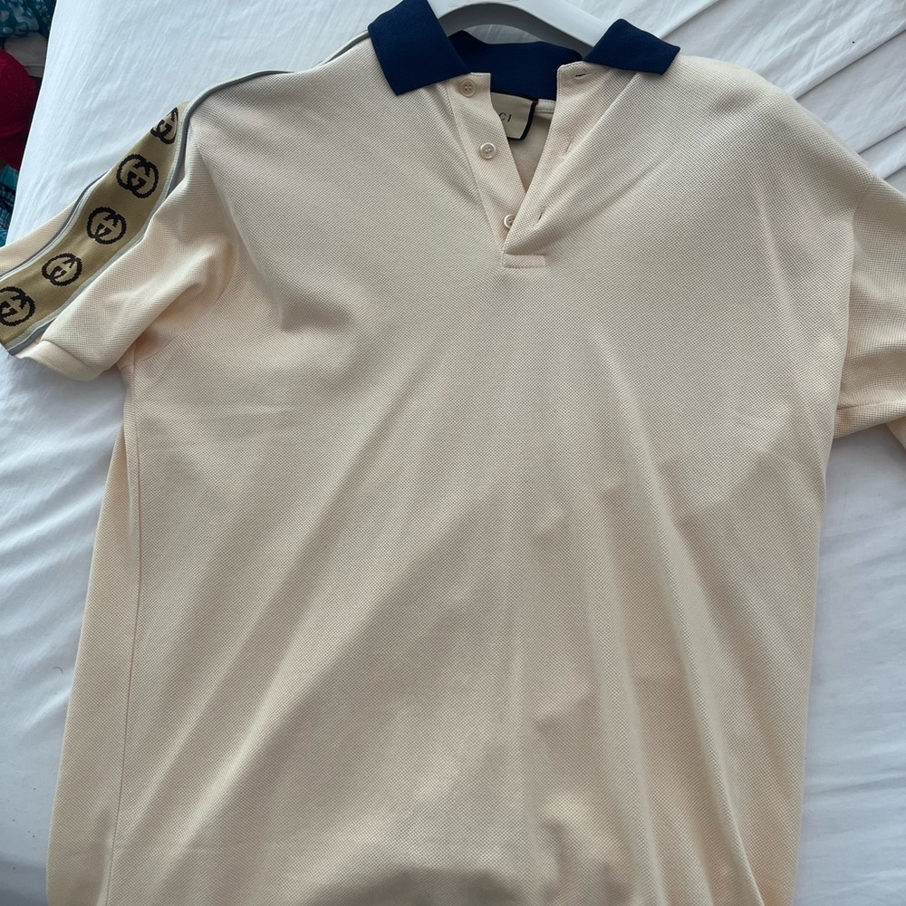Gucci Polo with Interlocking G stripe size medium worn once